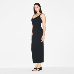 SMOOTH LAYERS SKIMPY SCOOP NECK LONG DRESS | OBSIDIAN