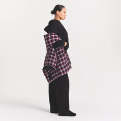 SKIMS PUFFERS CAPE | ONYX