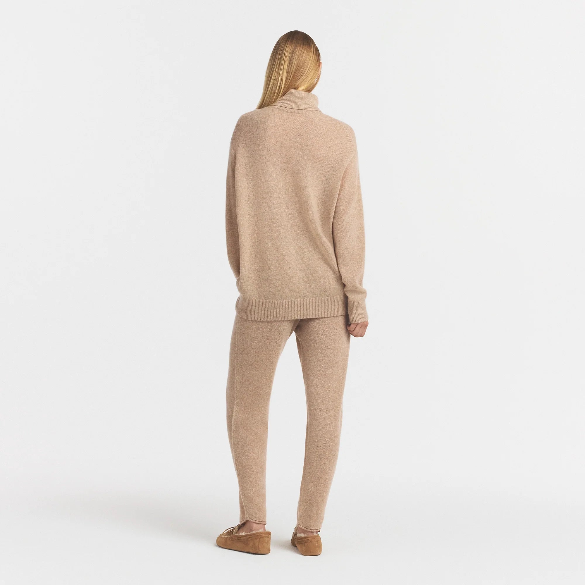 AIRY CASHMERE JOGGER | TOFFEE