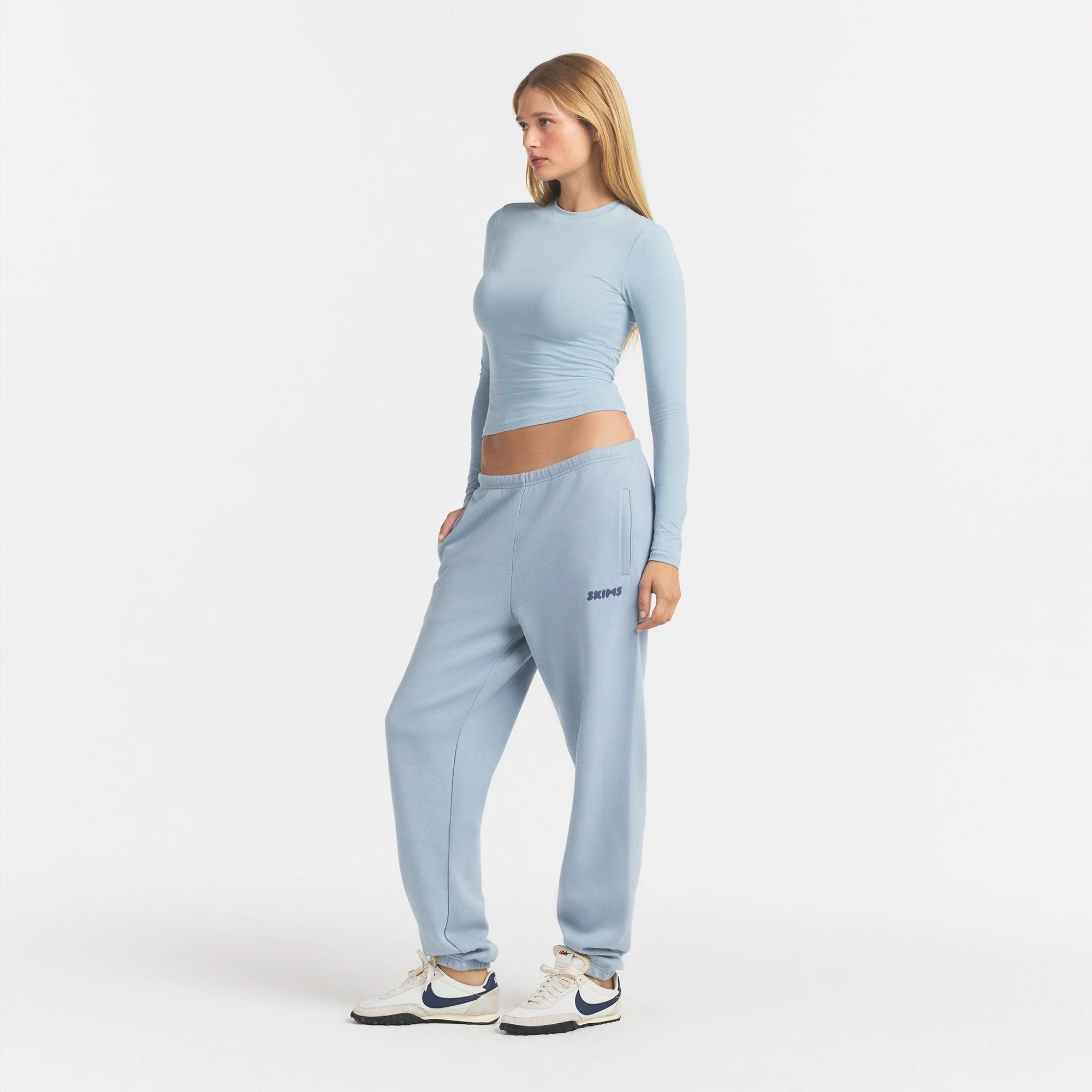 COTTON FLEECE JOGGER WITH EMBOSSED LOGO | FOG