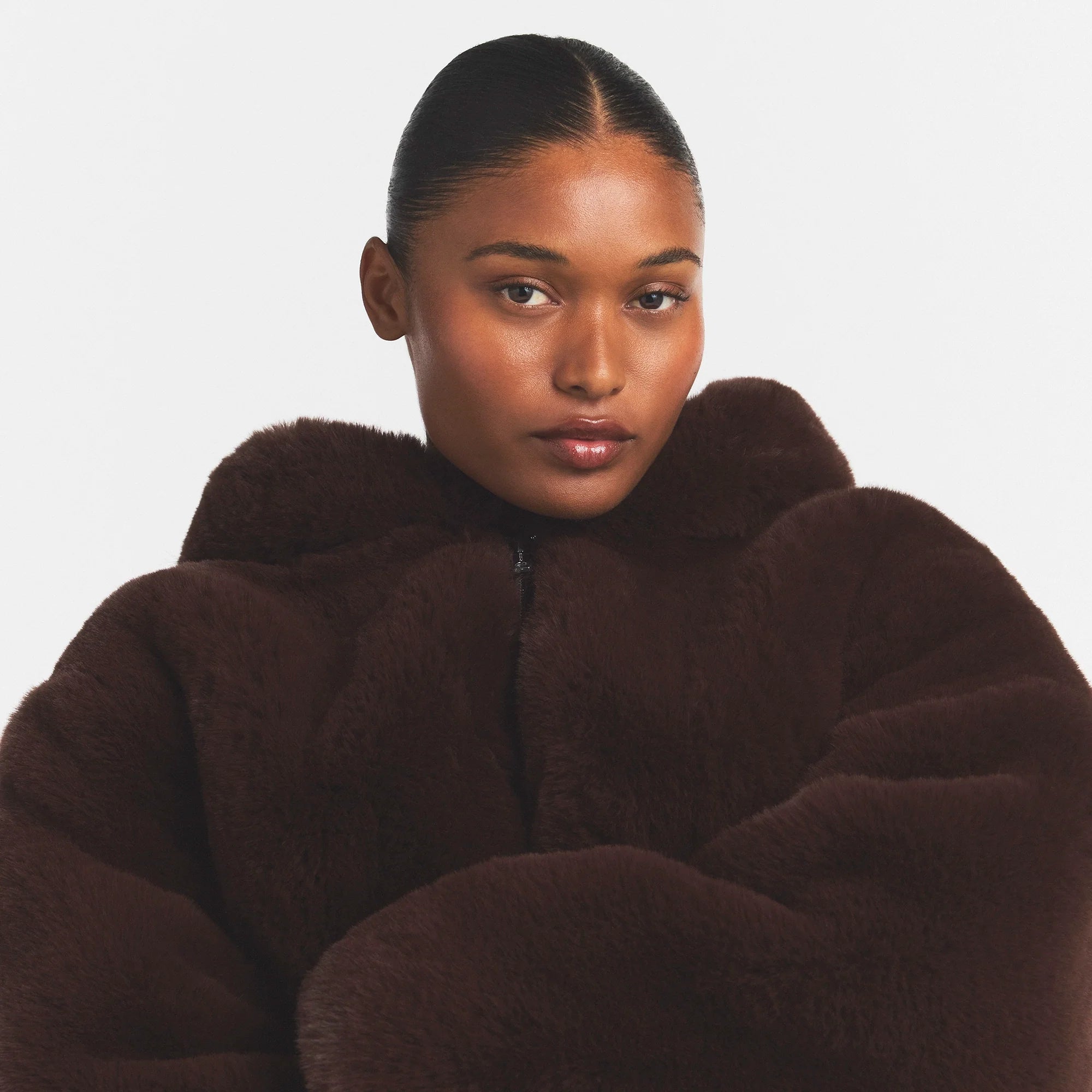 FAUX FUR HOODED ZIP UP JACKET | COCOA
