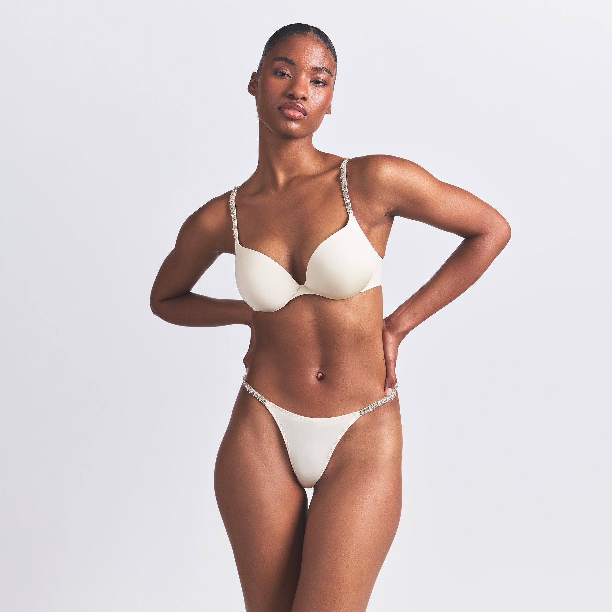 SKIMS ULTIMATE NIPPLE WIRELESS PUSH-UP BRA | ECRU