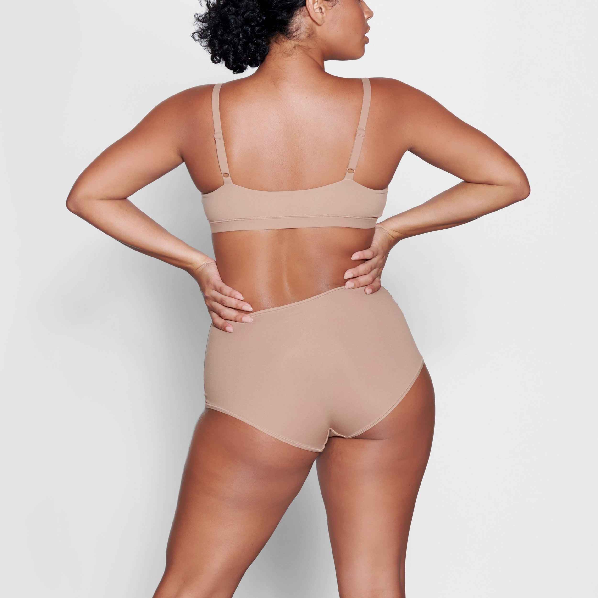 FITS EVERYBODY BOY SHORT | SIENNA