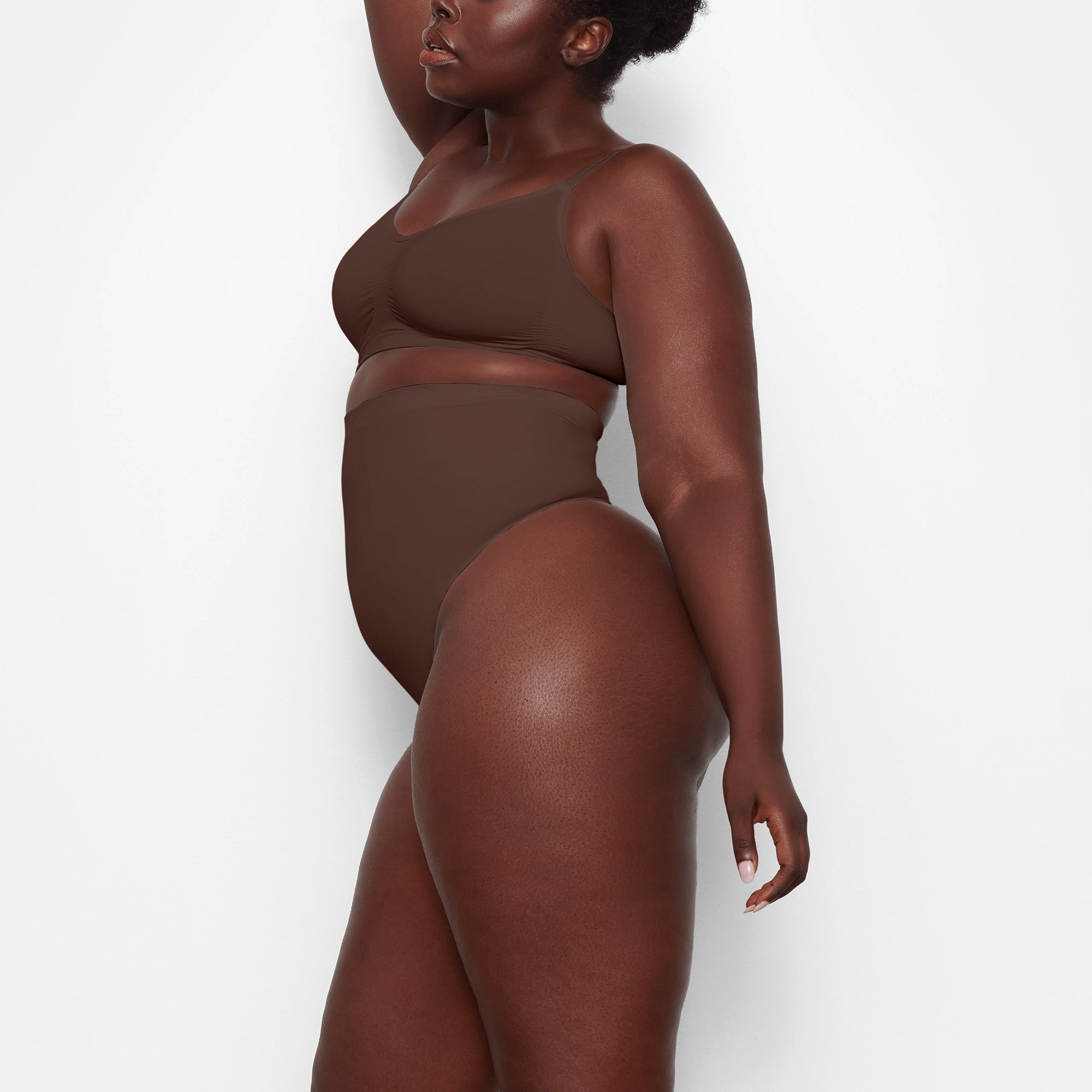 SEAMLESS SCULPT HIGH-WAISTED THONG | COCOA
