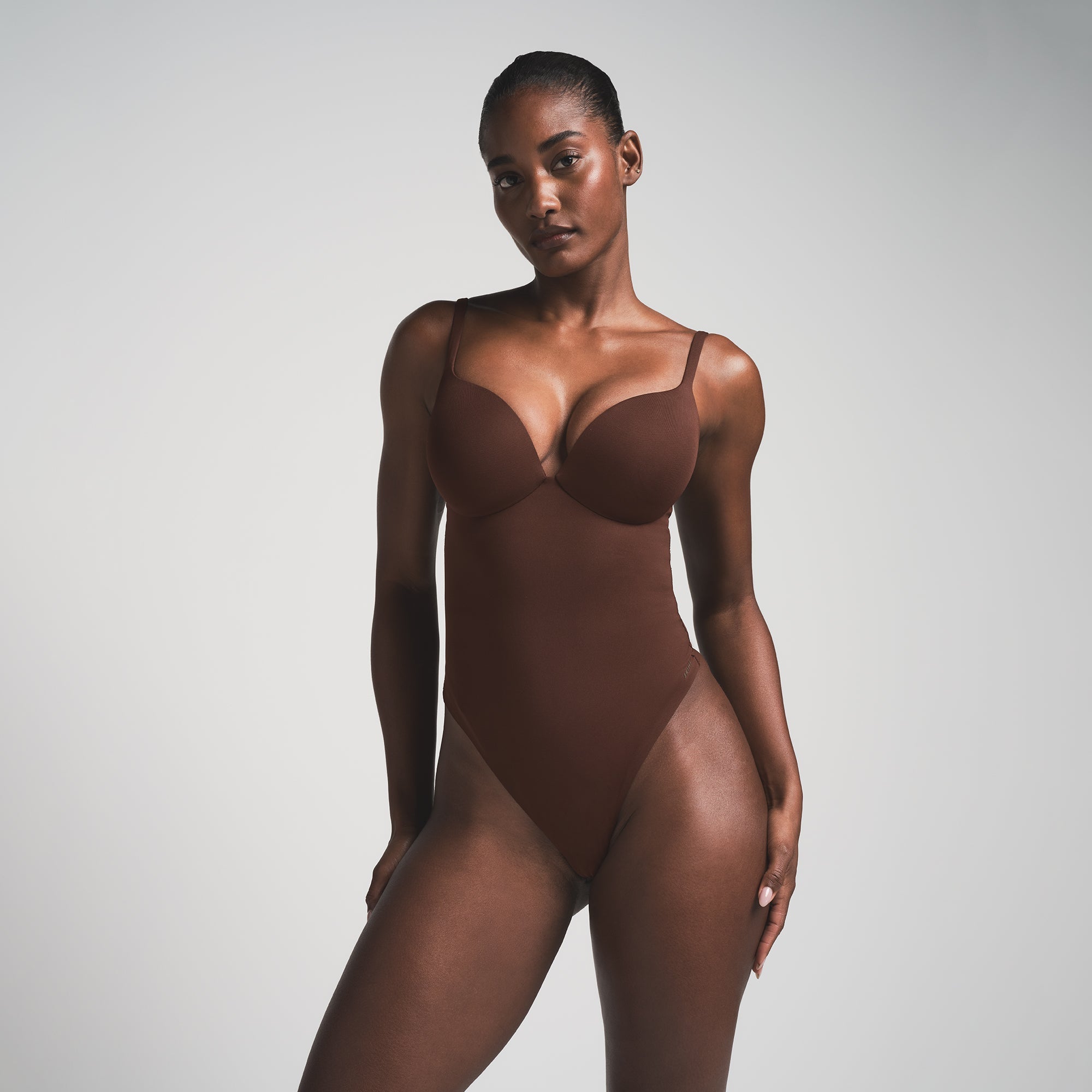 SKIMS ULTIMATE BODY PUSH-UP THONG BODYSUIT | COCOA