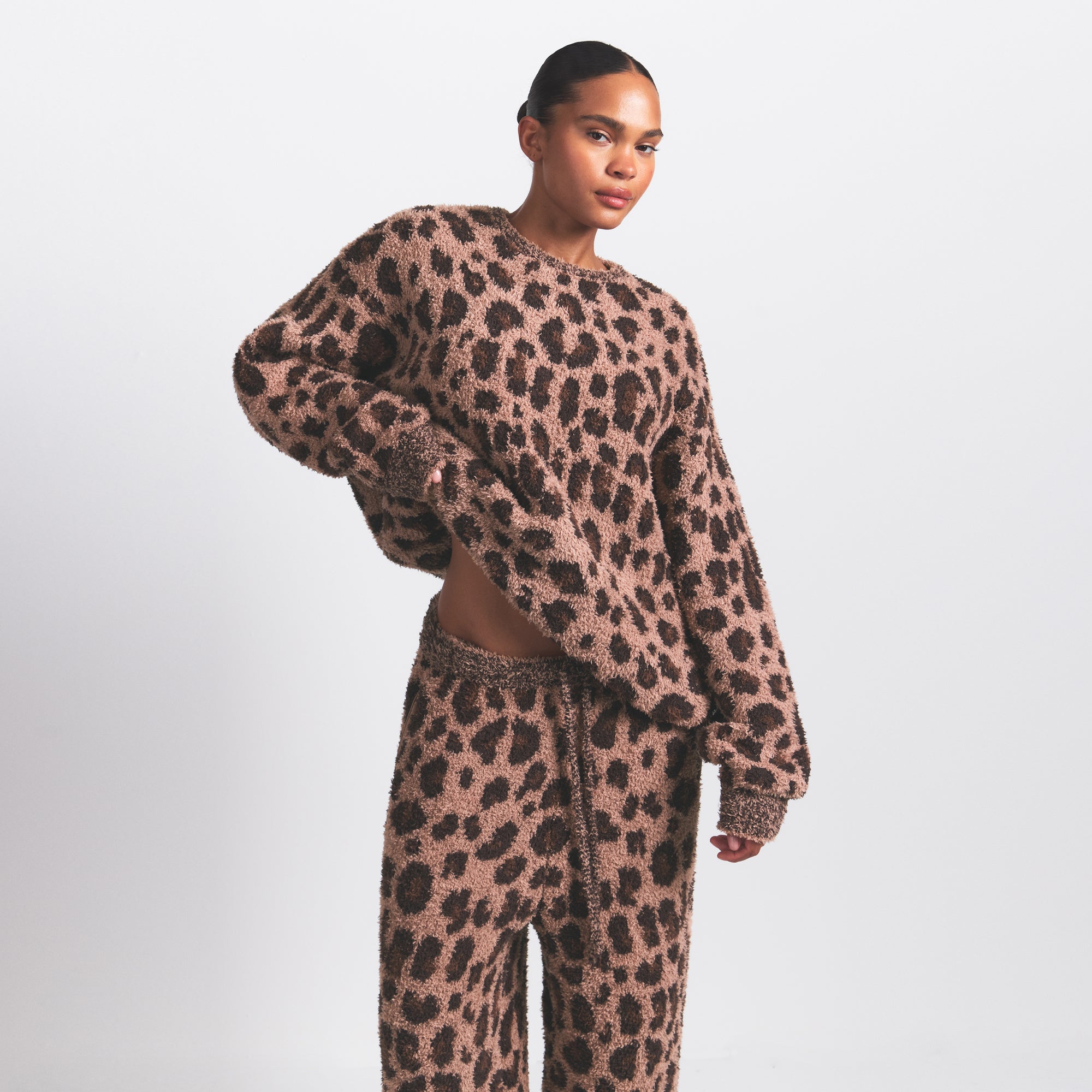 COZY OVERSIZED CREWNECK PULLOVER | SIENNA LEOPARD PRINT