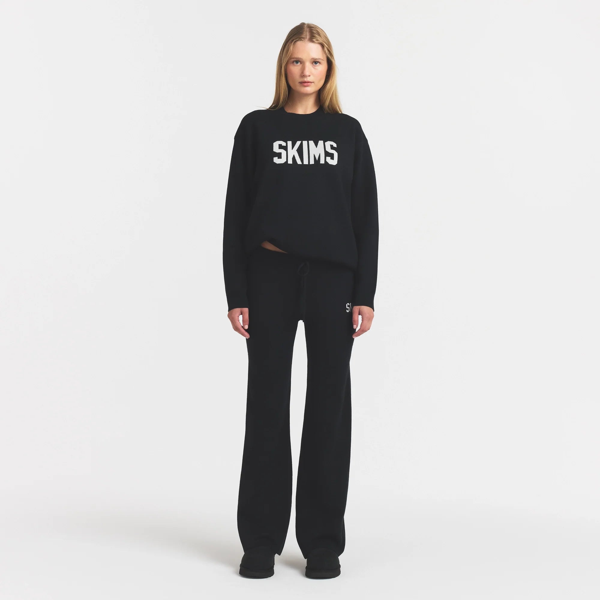 SWEATER KNIT LOGO PULLOVER | ONYX EGRET