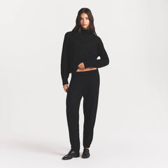 AIRY CASHMERE TURTLENECK | ONYX