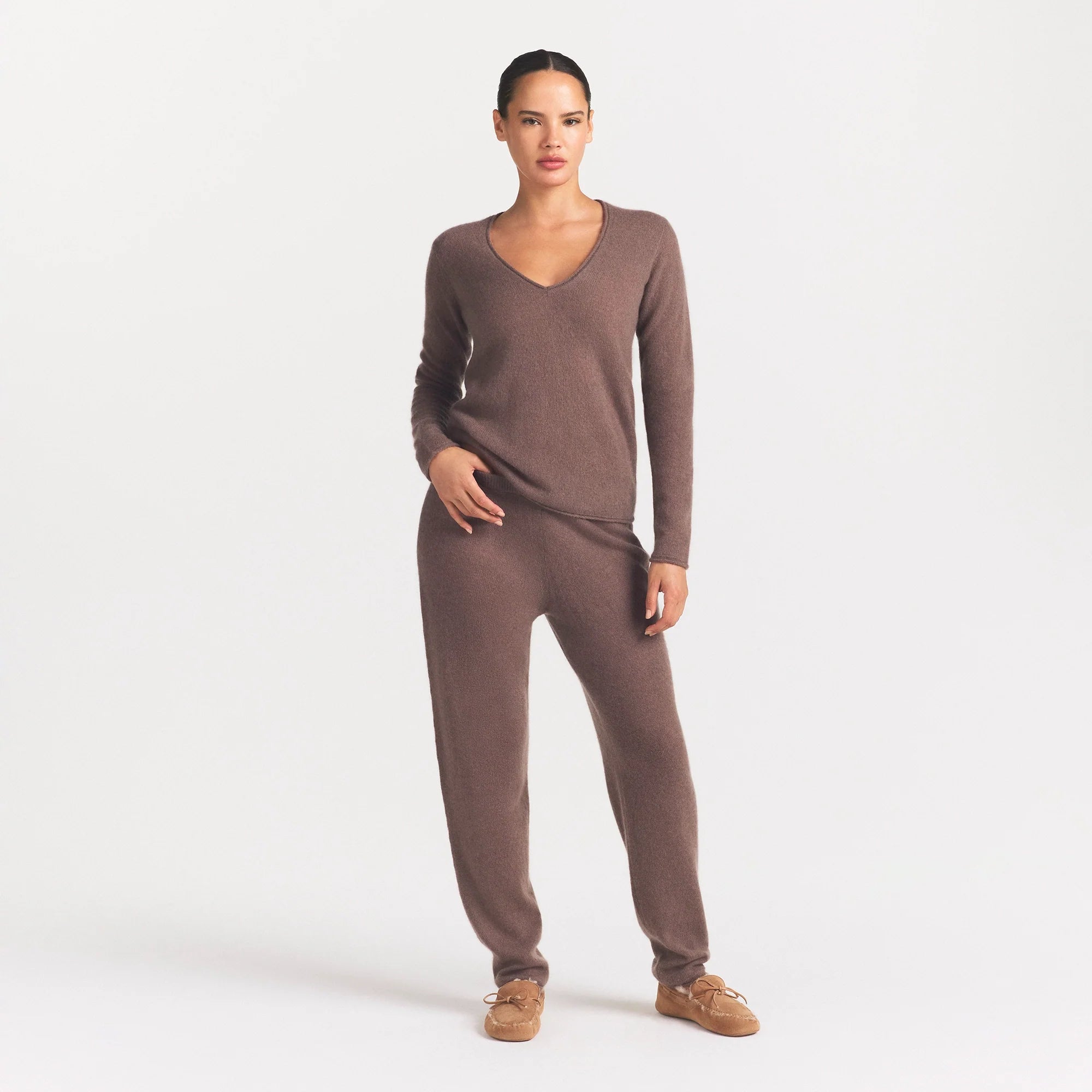 AIRY CASHMERE V-NECK PULLOVER | AMETHYST