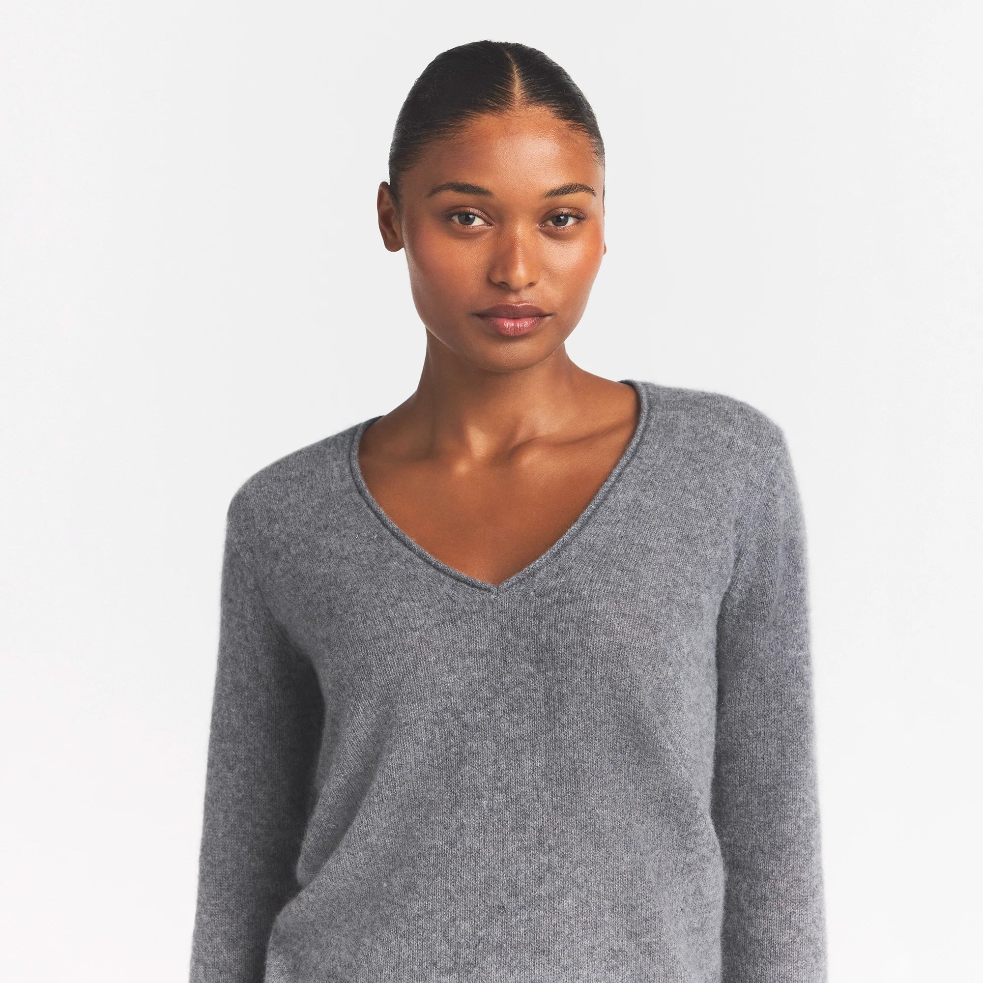 AIRY CASHMERE V-NECK PULLOVER | DARK HEATHER GREY