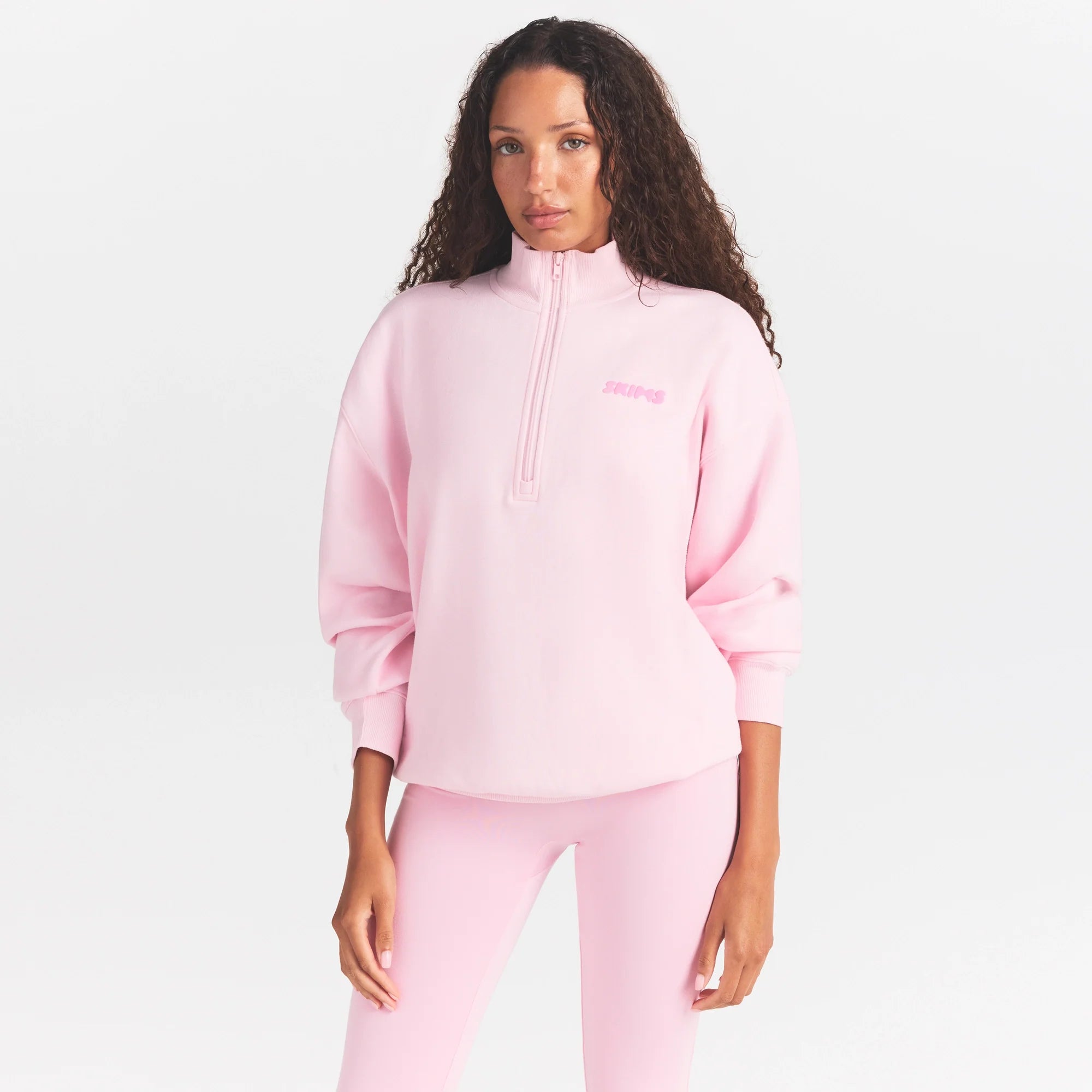 COTTON FLEECE MOCK NECK QUARTER ZIP WITH EMBOSSED LOGO | CHERRY BLOSSOM